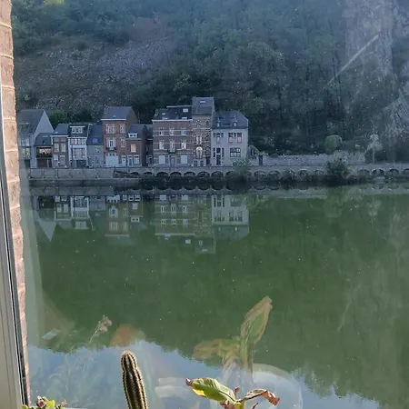 Avec Vue Sur Meuse A